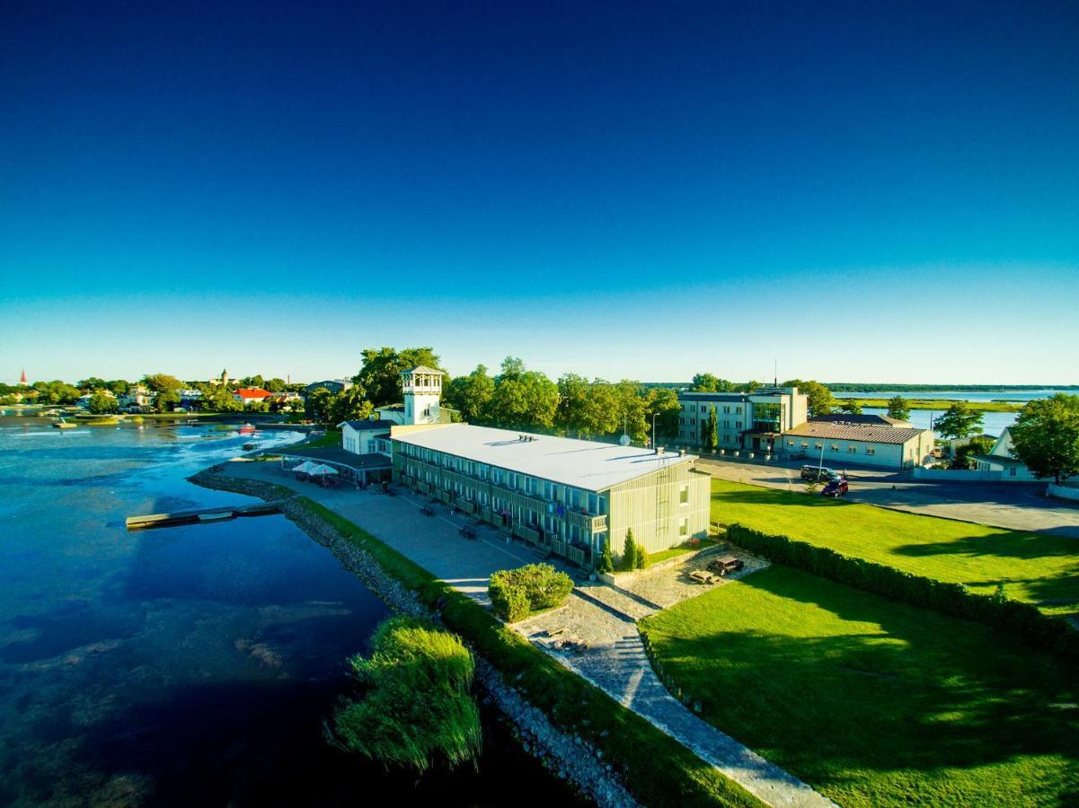 Hotel Promenaadi Haapsalu Extérieur photo