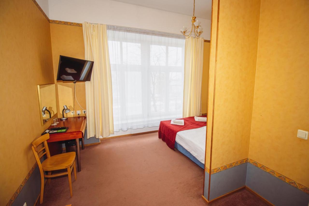 Hotel Promenaadi Haapsalu Extérieur photo