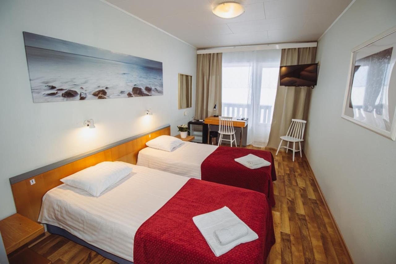 Hotel Promenaadi Haapsalu Extérieur photo