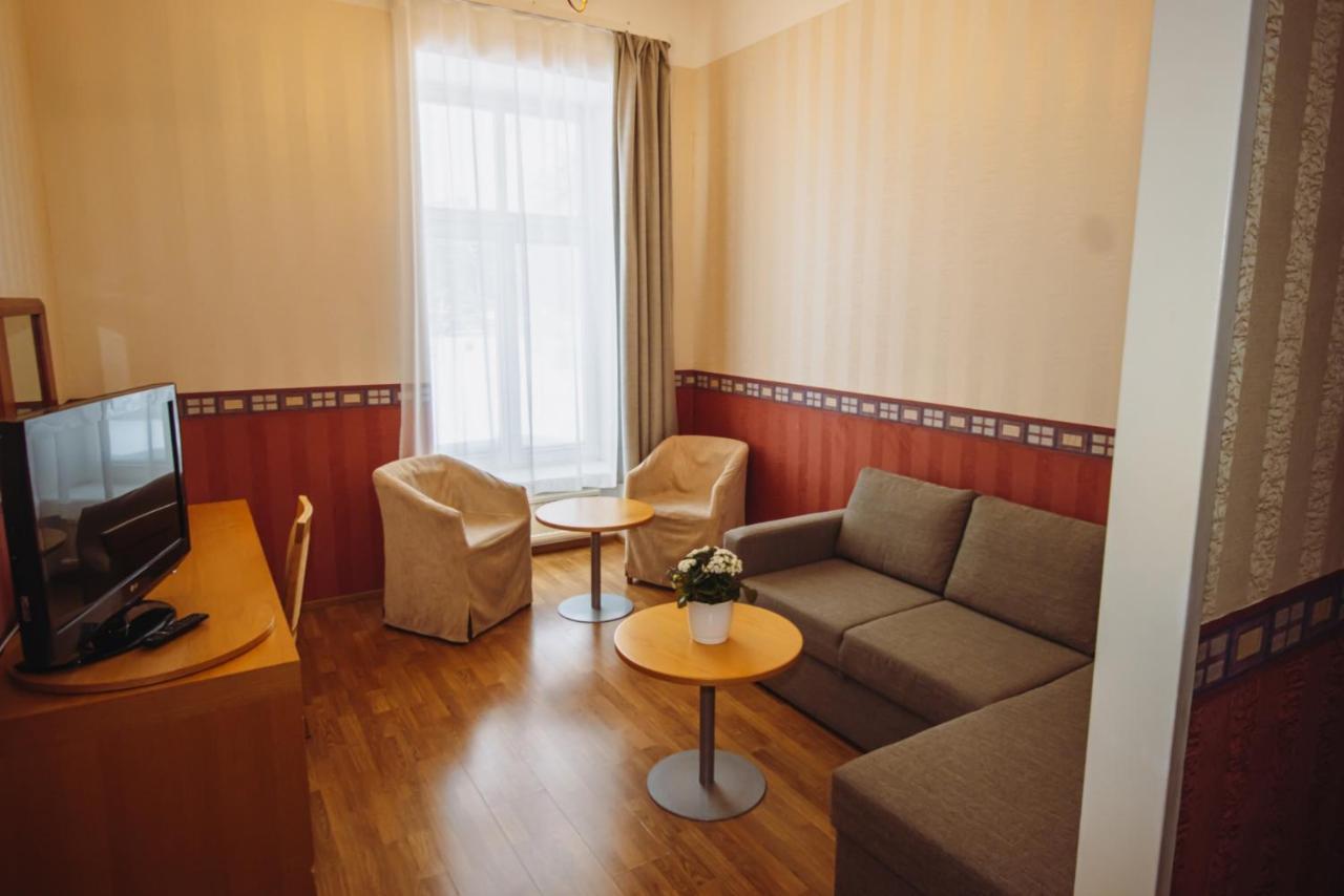 Hotel Promenaadi Haapsalu Extérieur photo