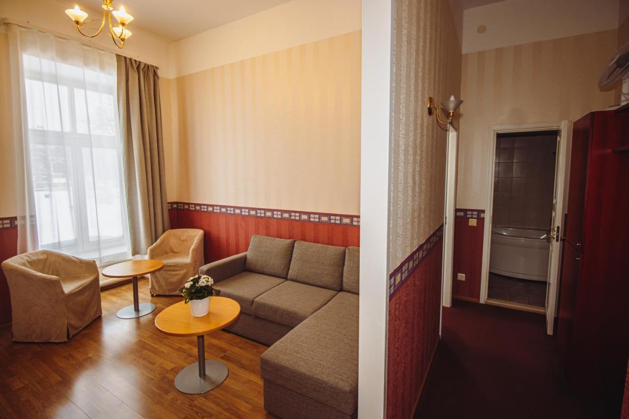 Hotel Promenaadi Haapsalu Extérieur photo