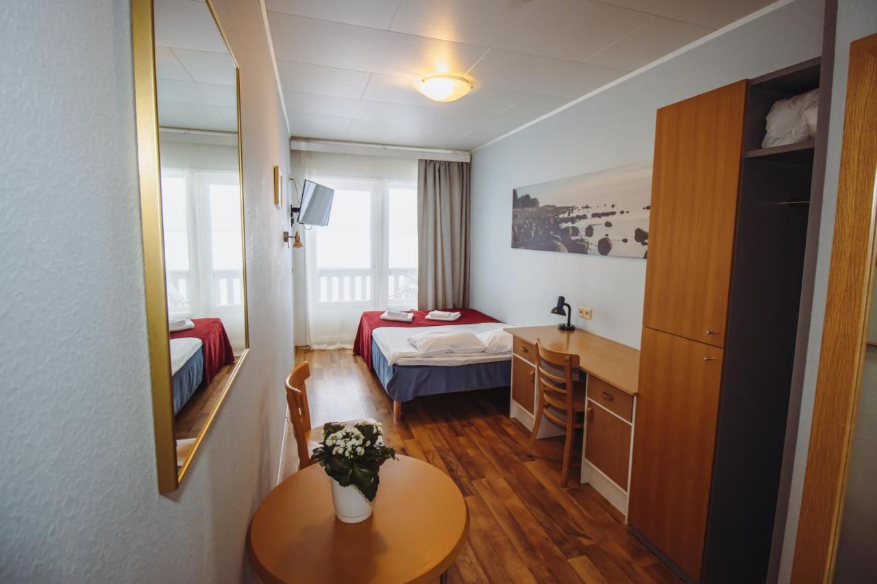Hotel Promenaadi Haapsalu Extérieur photo