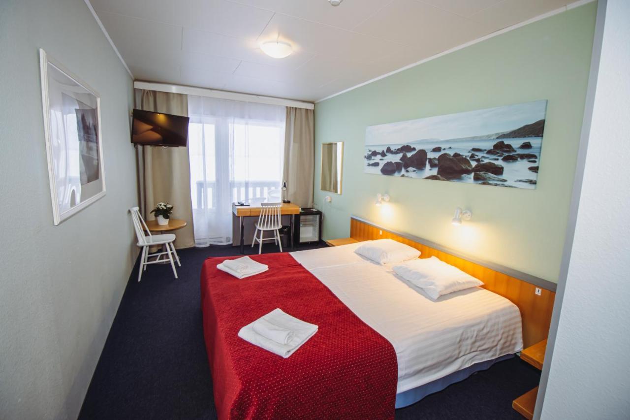 Hotel Promenaadi Haapsalu Extérieur photo