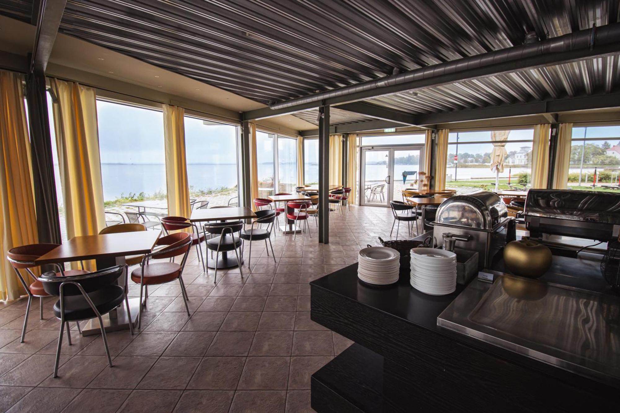 Hotel Promenaadi Haapsalu Extérieur photo