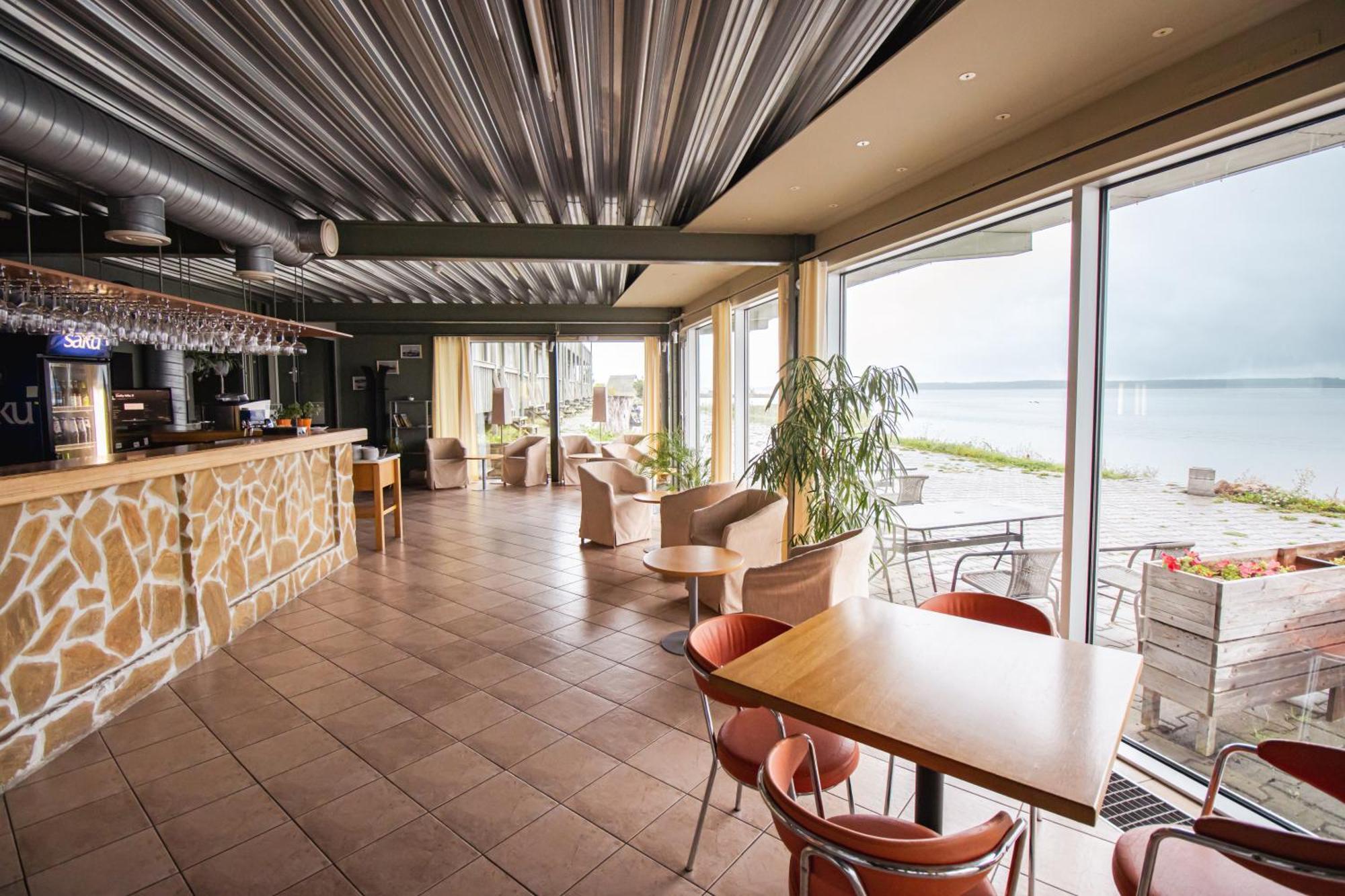 Hotel Promenaadi Haapsalu Extérieur photo