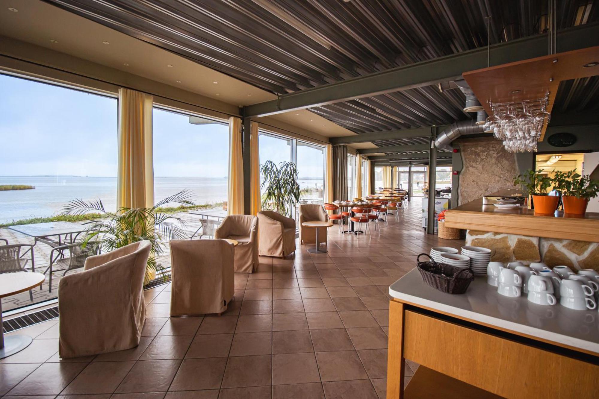 Hotel Promenaadi Haapsalu Extérieur photo