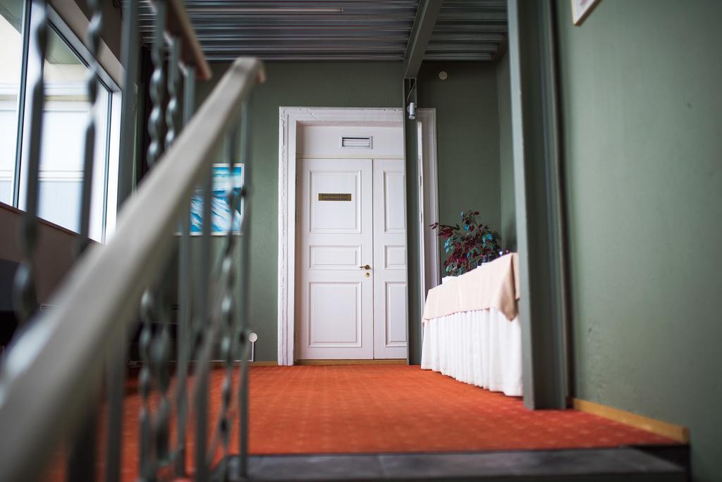 Hotel Promenaadi Haapsalu Extérieur photo