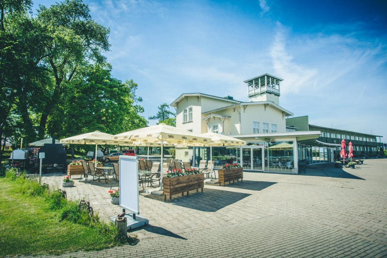 Hotel Promenaadi Haapsalu Extérieur photo